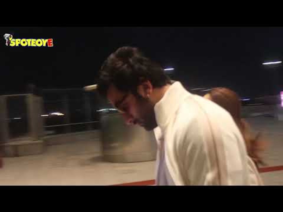SPOTTED: Lovebirds Alia Bhatt-Ranbir Kapoor At the Airport | SpotboyE