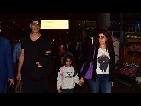 Akshay Kumar, Twinkle Khanna And Kids, Nitara And Aarav, Return To Mumbai From London | SpotboyE