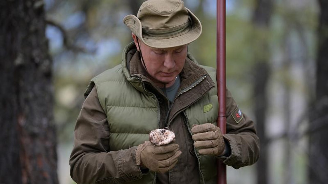Vladimir Poutine au grand air pour son annivers...