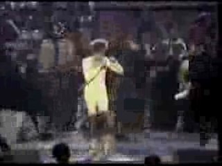 Whitney Live. I Wanna Dance With Somebody