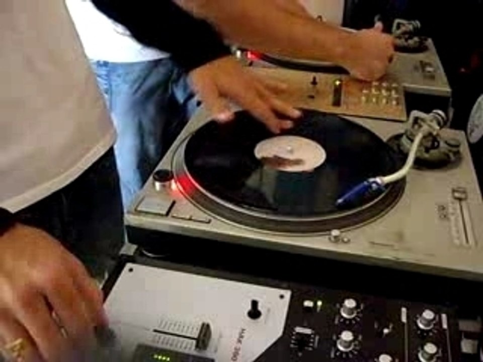 freestyle scratch dj KVN & Nick D Nia