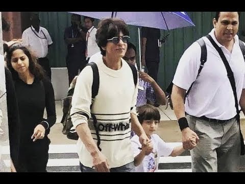 Shahrukh Khan Bids Goodbye to Maldives | SpotboyE
