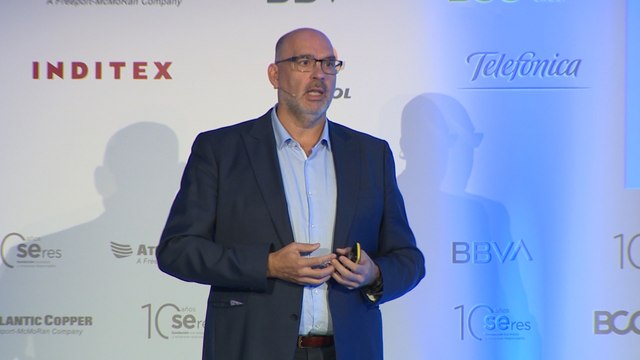 Telefónica defiende una transición digital inclusiva y justa