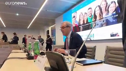 Contrainte à l'exil par le gouvernement hongrois, la CEU a rouvert à Vienne