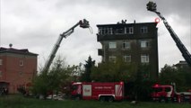 Tuzla'da bir apartmanın en üst katında bulunan bir dairede yangın çıktı. Olay yerine çok sayıda itfaiye ekibi sevk edilirken yangın kontrol altına alındı.