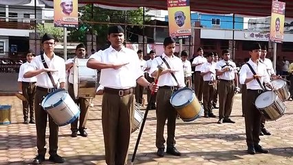 Video herunterladen: राष्ट्रीय स्वंयसेवक संघ द्वारा ३२ स्थानों से पथ संचलन निकाला