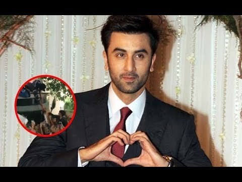 Ranbir Kapoor Creates A Fan Frenzy; Meet And Greet His Fans On His Birthday | SpotboyE