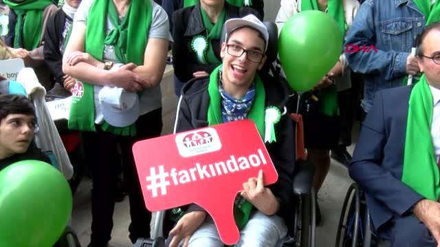 Ankara'da 'dünya serebral palsi günü' farkındalık yürüyüşü -1