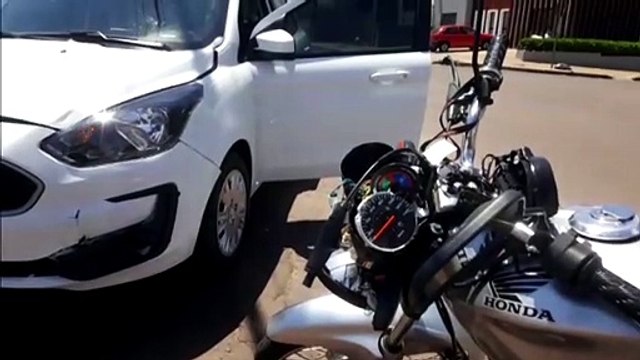 Siate atende acidente entre carro e moto no Bairro Alto Alegre