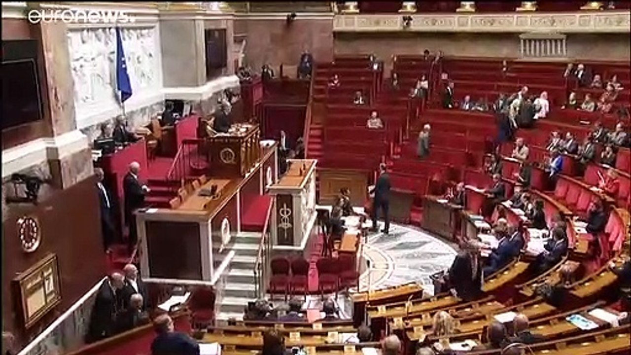 Pariser Messerangriff: Castaner will konsequentere polizeiinterne Verfolgung