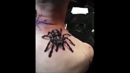 Un tatouage d'araignée beaucoup trop réaliste
