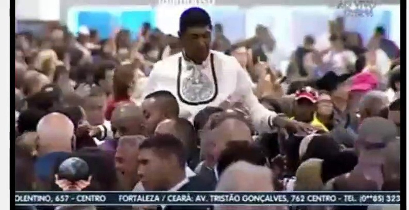 VITORIA NO DESERTO BRUNA E B-MUNDIAL