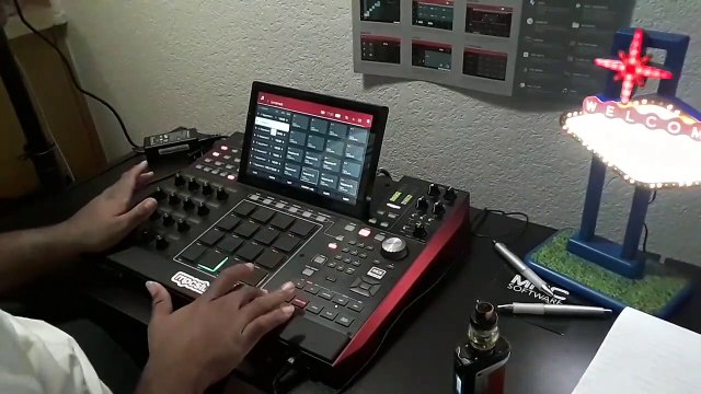 Beatmaking on Akai MPC X- Toda La Noche