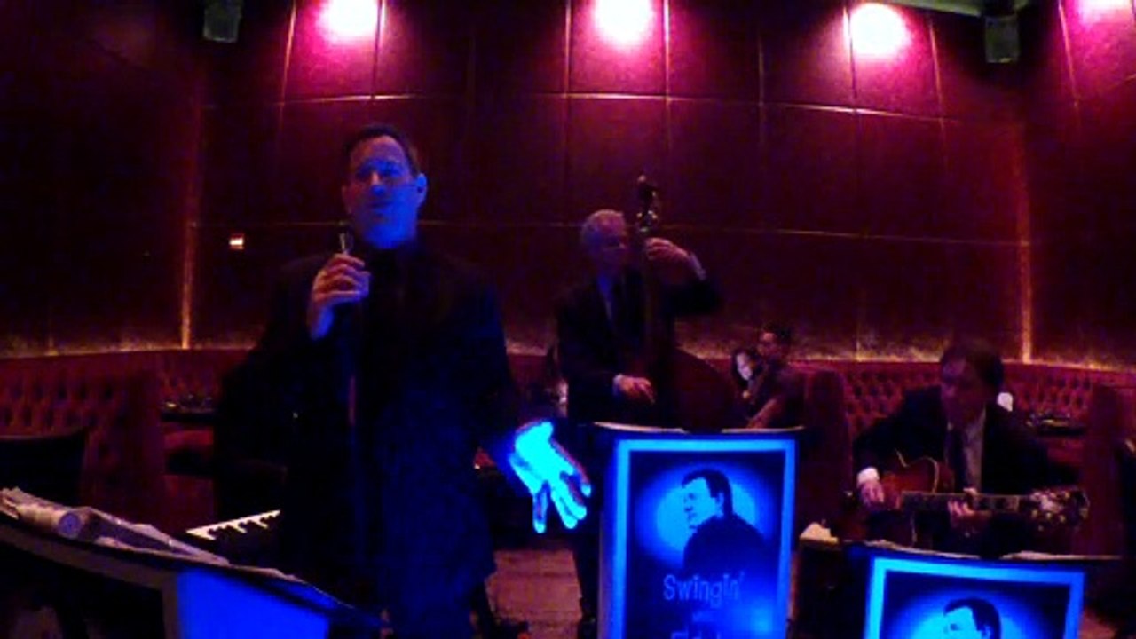 Crooner Frank Lamphere and Jazz Trio in Chicago in 2019 - Bye Bye Blackbird -