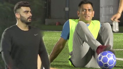 Arjun Kapoor And M.S Dhoni TOGETHER Play Football For Charity In Mumbai