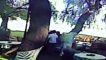 Kafe sahibi kadın, kendisine sığınan kadını canı pahasına böyle korudu