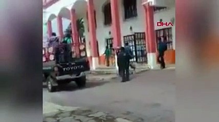 Sözünü tutmayan belediye başkanını kamyonete bağlayıp sürüklediler