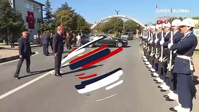 SON DAKİKA! Bakan Akar'dan Fırat'ın doğusuna harekat açıklaması!