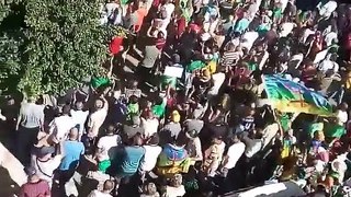 manifestation se poursuit à béjaia en Algérie