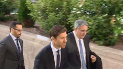 Tải video: Xabi Alonso, juzgado por un  presunto delito de fraude fiscal