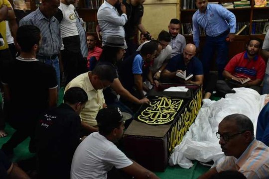 لقطات من جنازة طلعت زكريا