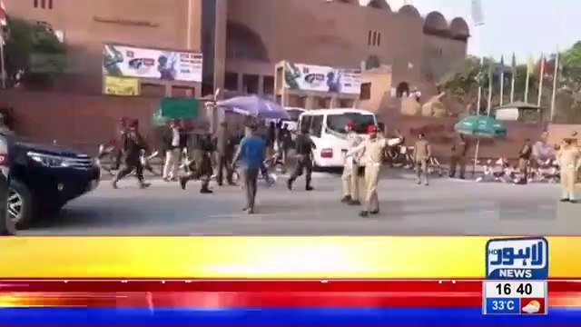 Watch: Security Being Provided To Sri Lankan Team in Lahore