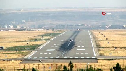 8. Ana Jet Üssü'nde hareketlilik