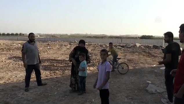 Türk Silahlı Kuvvetleri, Suriye Milli Ordusu'yla birlikte Suriye'nin kuzeyinde PKK/YPG ve DEAŞ terör örgütlerine karşı Barış Pınarı Harekatı'nı başlattı.