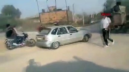 Suriye sınırında siviller bölgeyi terk ediyor