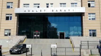 Polis memuru bıçakla yaralandı