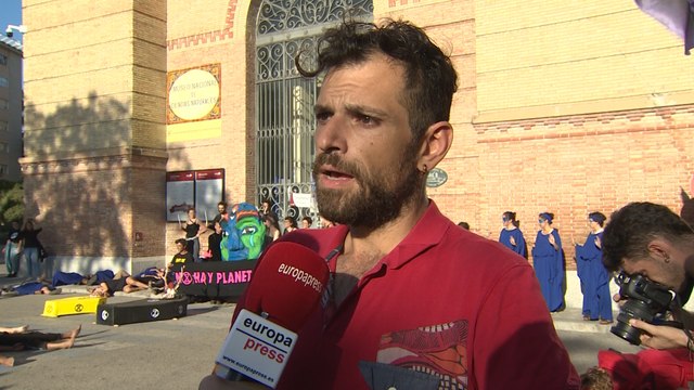 Los acampados por la emergencia climática se reúnen mañana con Ribera