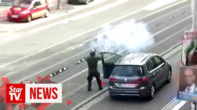 Gunman livestreams killing at German synagogue