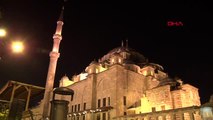 İstanbul'da 'barış pınarı harekatı' için camilerde fetih suresi okundu