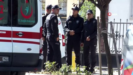 Eşinin evinin önünde kendini yakmak istedi