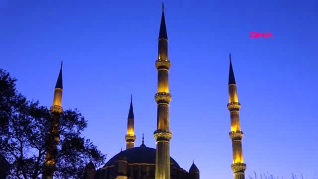 Edirne selimiye camii'nde sabah namazında 'fetih suresi' okundu