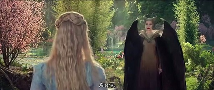 Maléfique Le Pouvoir du Mal - Extrait Allez-vous le transformer en chèvre (VOST) Disney