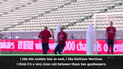 Leno and Martinez a 'close call' for Arsenal number one