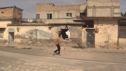 Una vida normal en la zona cero de la guerra, pese a los funerales