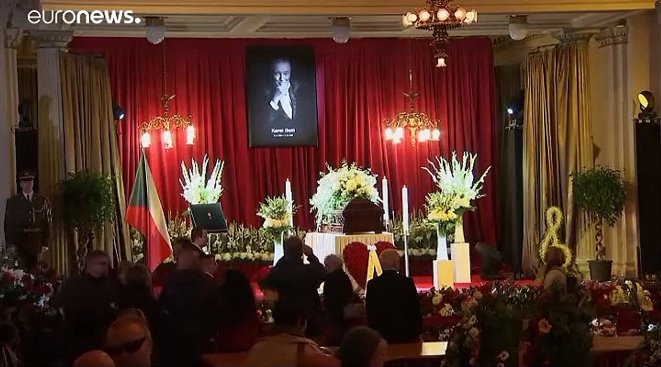 Prag: Zehntausende verabschieden sich von Karel Gott