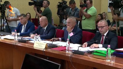 BLUSHI PËRPLASET ME BALLËN: HENGRE “DAJAK” E NUK ZURE MEND