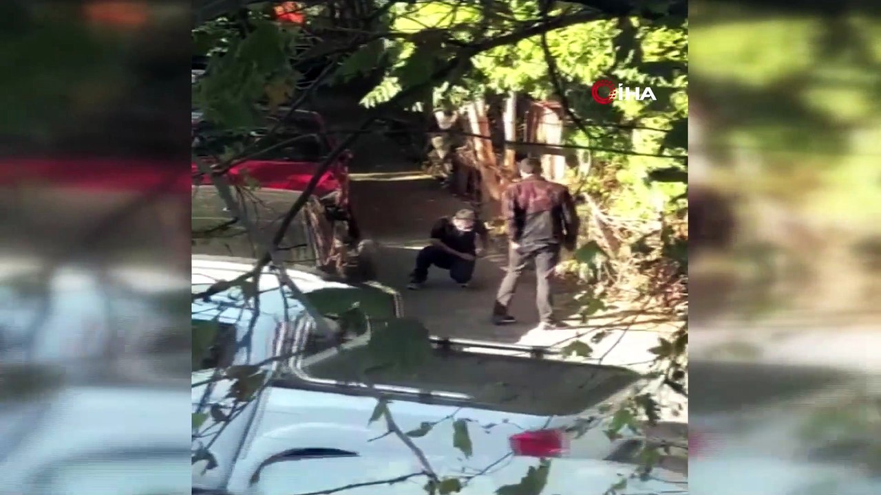 Yakalanacağını anlayan azılı kapkaççı çatıya çıkıp intihar etmeye kalkıştı