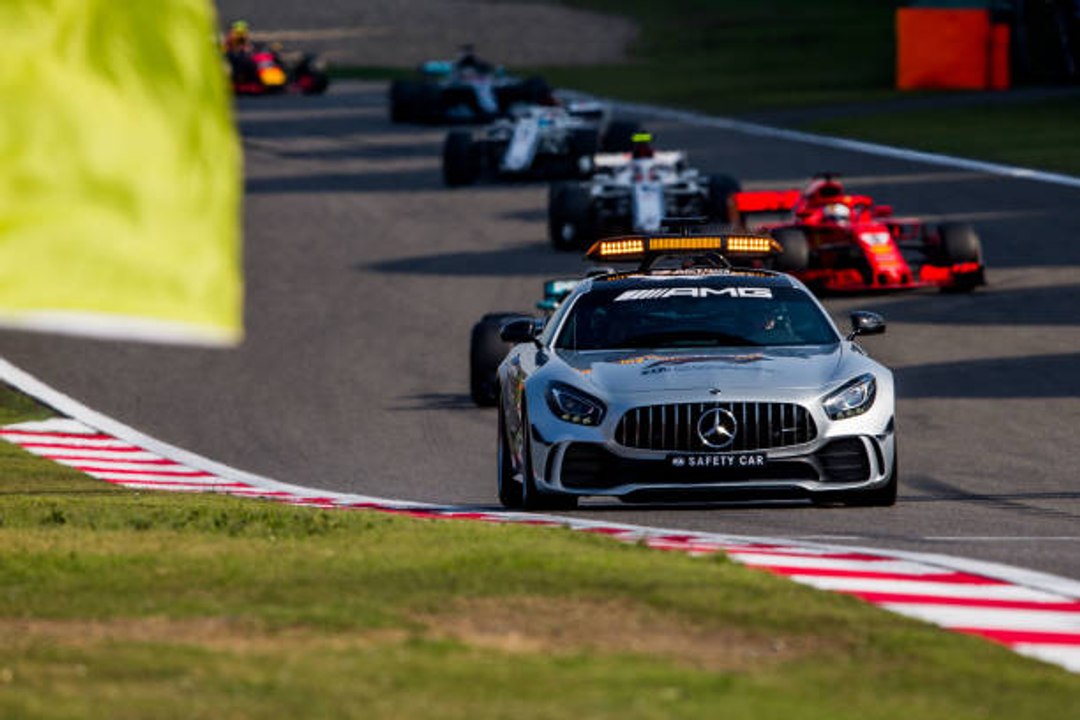 Neuer Start: hinter dem Safety Car?