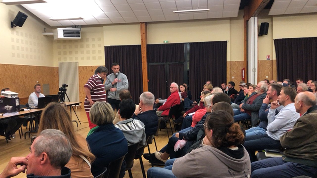 Projet de ferme-usine : débat houleux entre pro et anti projet