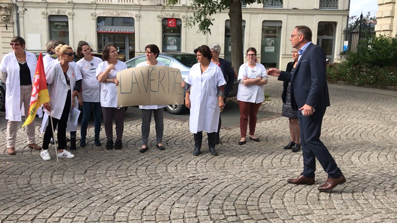 Longue-Jumelles: Face-a-face tendu entre les infirmiers et le maire