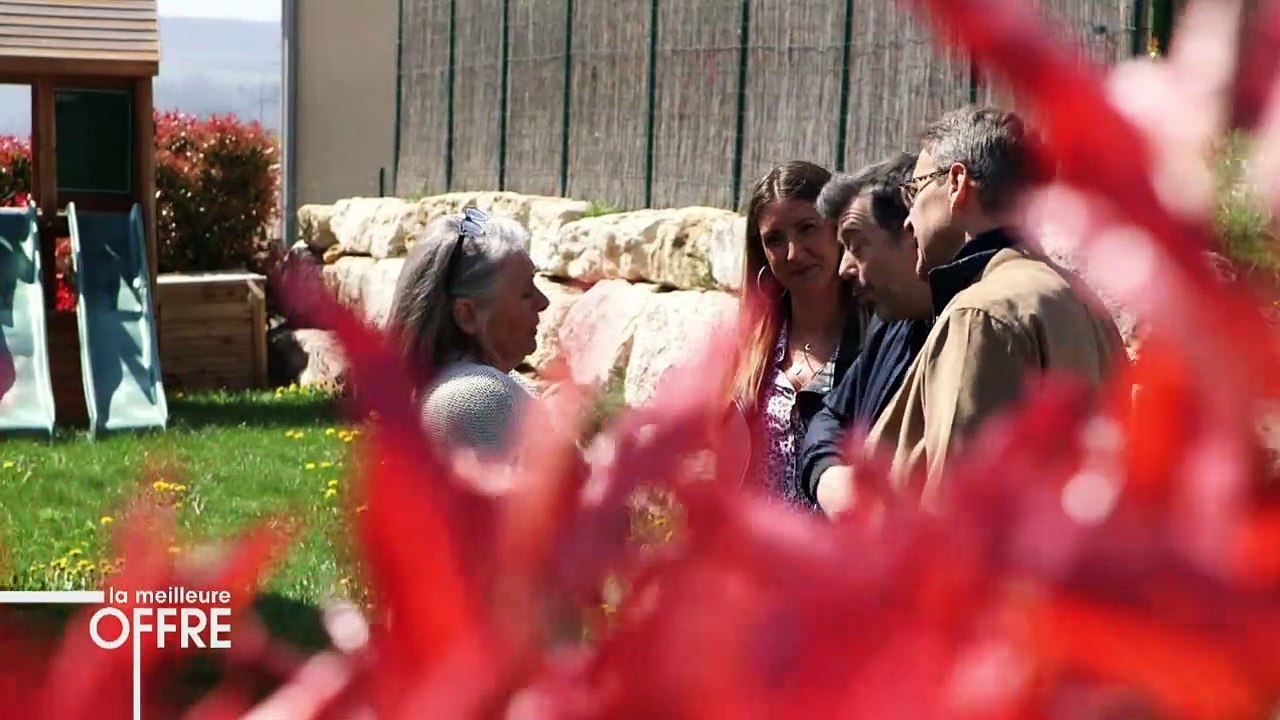 EXCLU AVANT-PREMIERE: Découvrez les 1ères images de la nouvelle émission présentée par Stéphane Plaza et Julien Courbet lancée jeudi prochain sur M6 - VIDEO