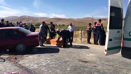 İki otomobil çarpıştı: 2 ölü, 3 yaralı - KONYA
