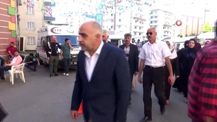HDP önündeki ailelere bir destek de Elazığ'dan