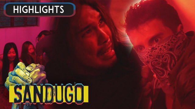 JC, nahuli sa akto ang recruiter na si Bernardo | Sandugo