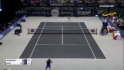 Mladenovic passe Vekic pour se hisser en quart