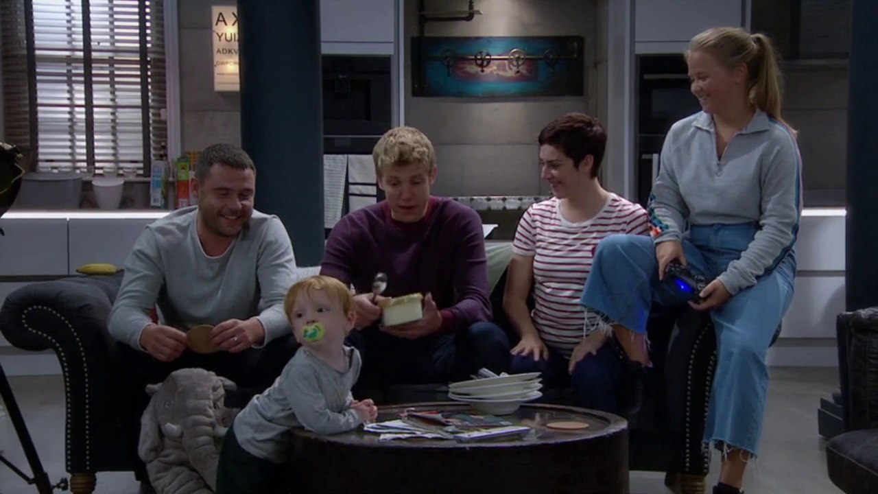Robron - Robert Loves His Normal Life!